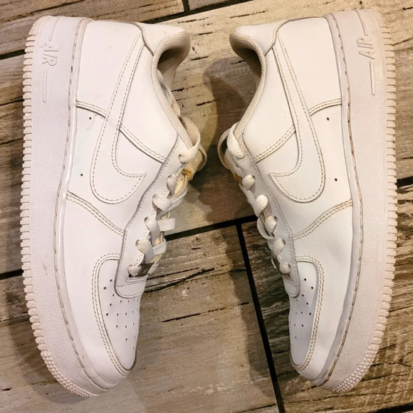 NIKE AIR FORCE 1 Classic all white sneakers basketball gorpcore shoes 7Y 8.5W - Picture 4 of 11